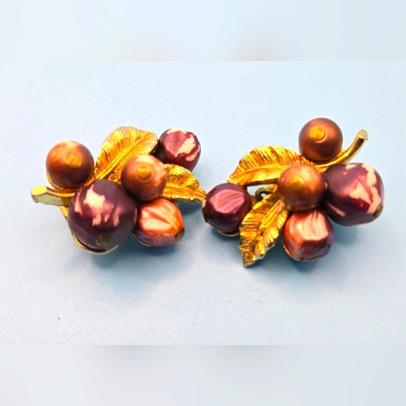 Vintage Jewelry - MCM Vintage ART Elegant Gold and Purple Cluster Earrings